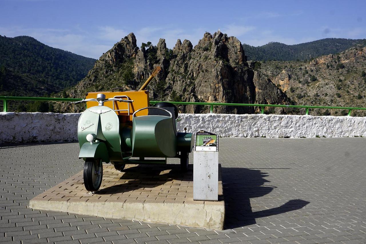 Alojamientos Rurales Entre Rocas อัยนา ภายนอก รูปภาพ