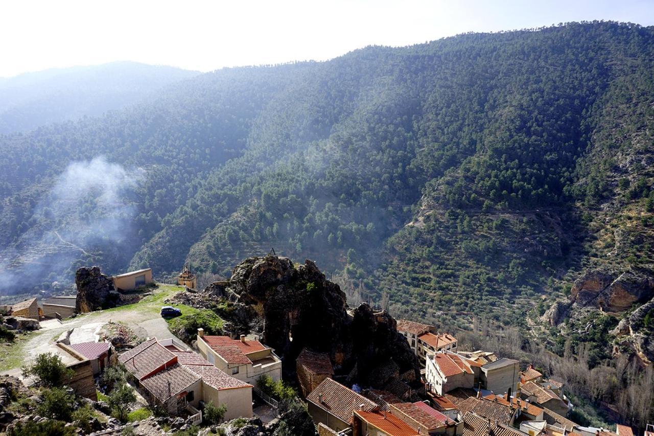 Alojamientos Rurales Entre Rocas อัยนา ภายนอก รูปภาพ