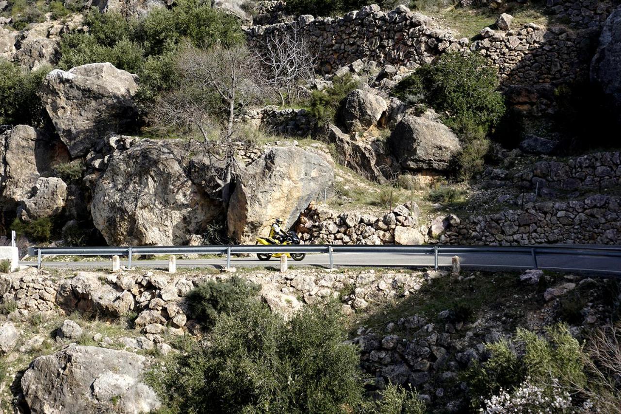 Alojamientos Rurales Entre Rocas อัยนา ภายนอก รูปภาพ