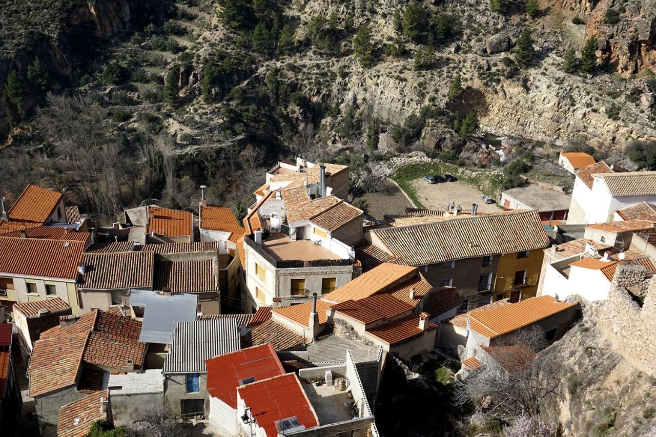 Alojamientos Rurales Entre Rocas อัยนา ภายนอก รูปภาพ