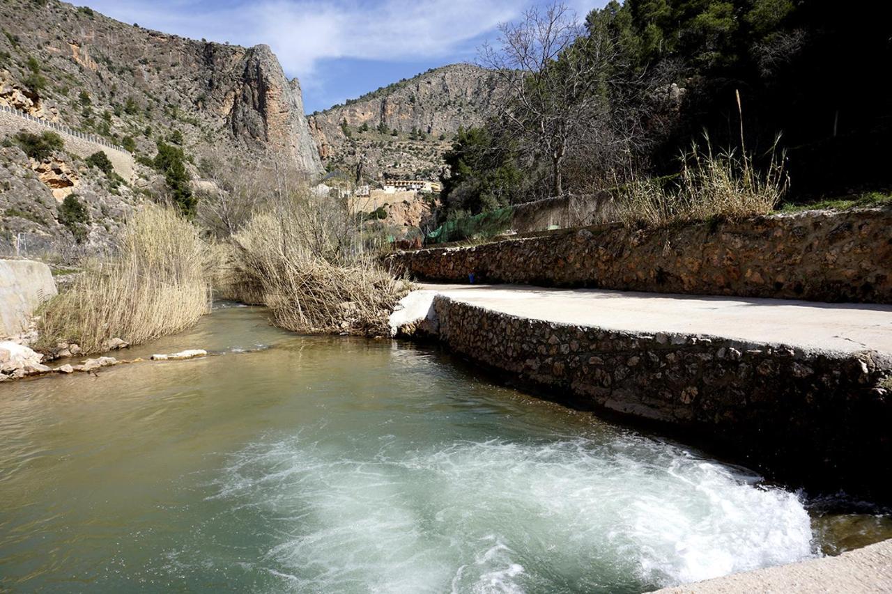 Alojamientos Rurales Entre Rocas อัยนา ภายนอก รูปภาพ